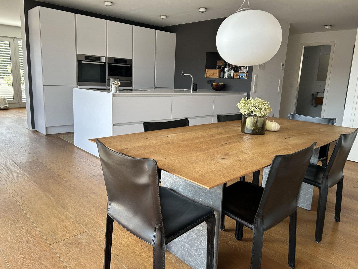 Prodej bytu 4+kk 151 m², Kirchheim unter Teck, Bádensko-Württembersko Prodej bytu 4+kk 151 m², Kirchheim unter Teck, Bádensko-Württembersko