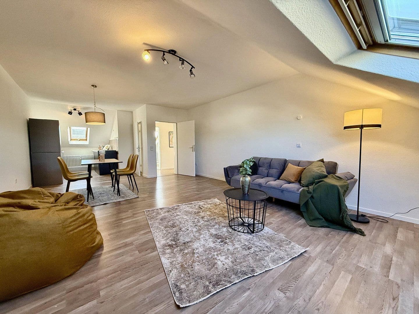 Prodej bytu 3+1 68 m², Speyer, Porýní-Falc Prodej bytu 3+1 68 m², Speyer, Porýní-Falc