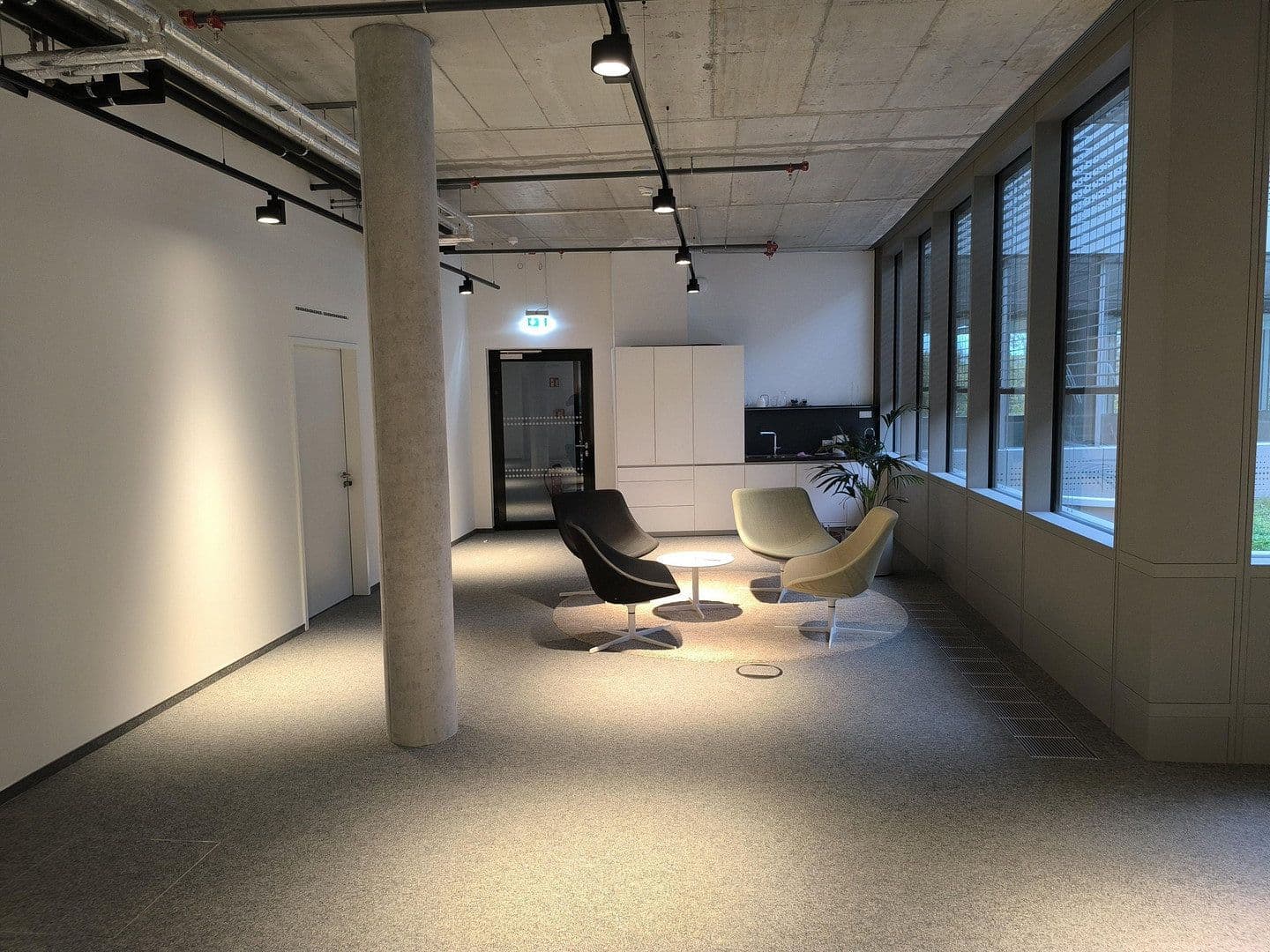 Pronájem kanceláře 1.400 m², Rudower Chaussee 28, Berlin, Berlín Pronájem kanceláře 1.400 m², Rudower Chaussee 28, Berlin, Berlín
