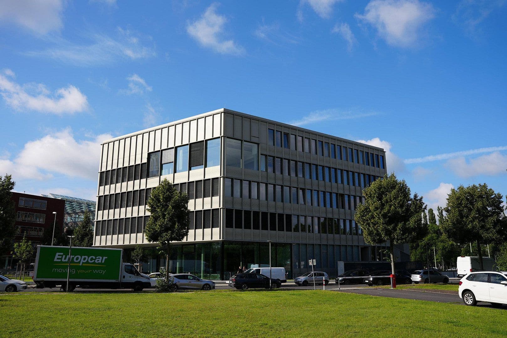 Pronájem kanceláře 1.400 m², Rudower Chaussee 28, Berlin, Berlín Pronájem kanceláře 1.400 m², Rudower Chaussee 28, Berlin, Berlín