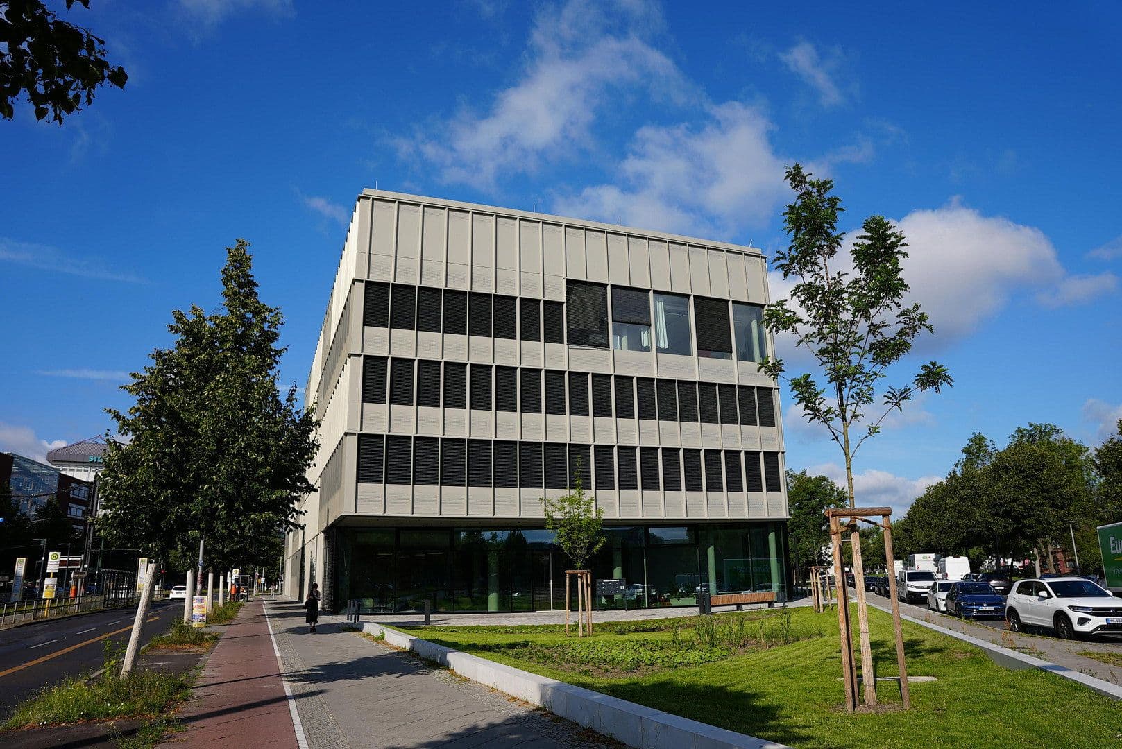 Pronájem kanceláře 1.400 m², Rudower Chaussee 28, Berlin, Berlín Pronájem kanceláře 1.400 m², Rudower Chaussee 28, Berlin, Berlín
