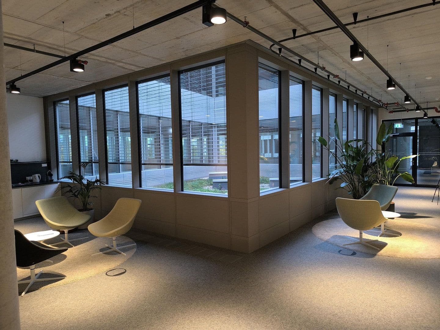 Pronájem kanceláře 1.400 m², Rudower Chaussee 28, Berlin, Berlín Pronájem kanceláře 1.400 m², Rudower Chaussee 28, Berlin, Berlín