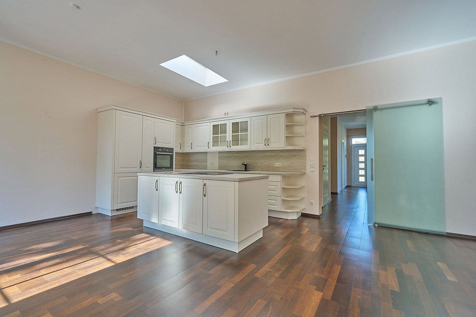 Prodej bytu 3+1 99 m², Berlin, Berlín Prodej bytu 3+1 99 m², Berlin, Berlín