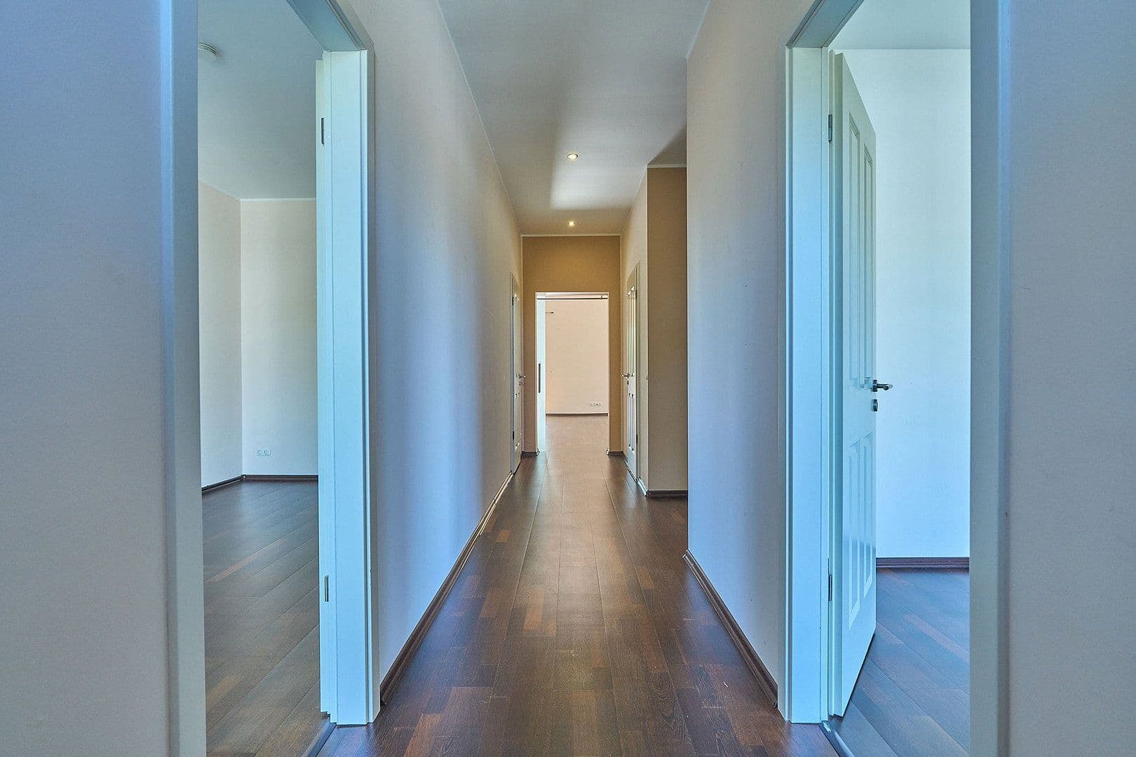 Prodej bytu 3+1 99 m², Berlin, Berlín Prodej bytu 3+1 99 m², Berlin, Berlín