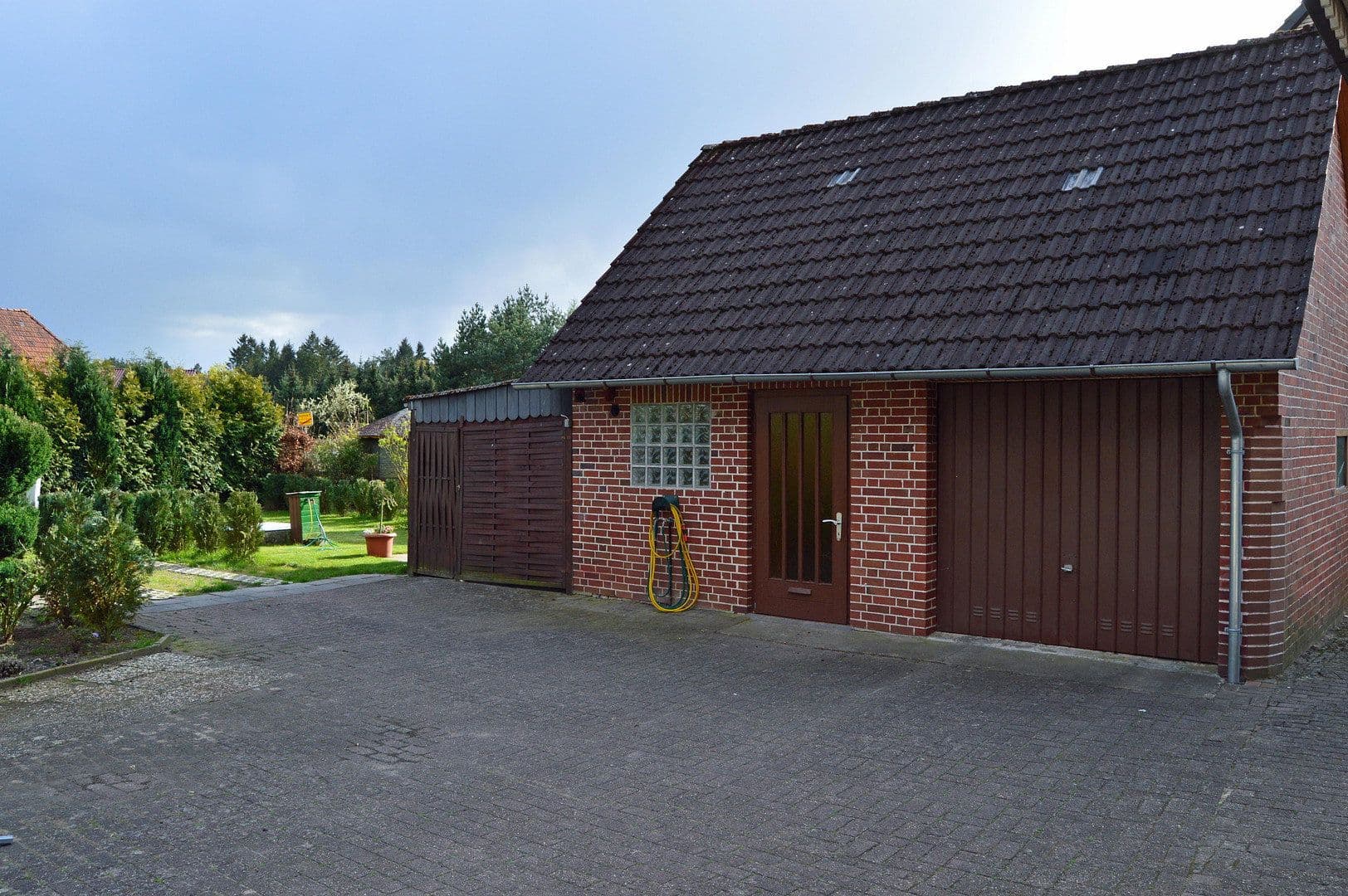 Prodej domu 194 m², pozemek 1.019 m², Finkenstraße 3 & 3a, Neuenkirchen, Dolní Sasko Prodej domu 194 m², pozemek 1.019 m², Finkenstraße 3 & 3a, Neuenkirchen, Dolní Sasko