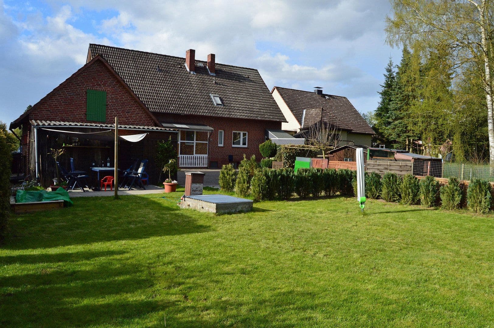 Prodej domu 194 m², pozemek 1.019 m², Finkenstraße 3 & 3a, Neuenkirchen, Dolní Sasko Prodej domu 194 m², pozemek 1.019 m², Finkenstraße 3 & 3a, Neuenkirchen, Dolní Sasko