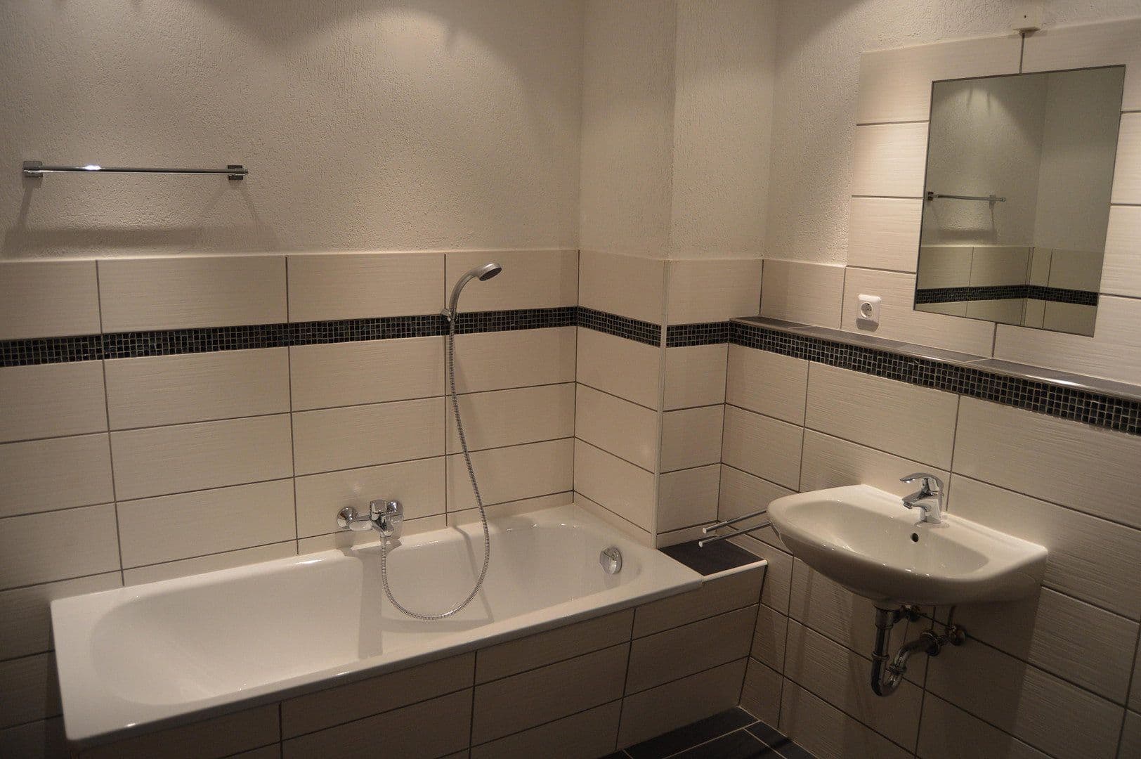 Prodej domu 194 m², pozemek 1.019 m², Finkenstraße 3 & 3a, Neuenkirchen, Dolní Sasko Prodej domu 194 m², pozemek 1.019 m², Finkenstraße 3 & 3a, Neuenkirchen, Dolní Sasko
