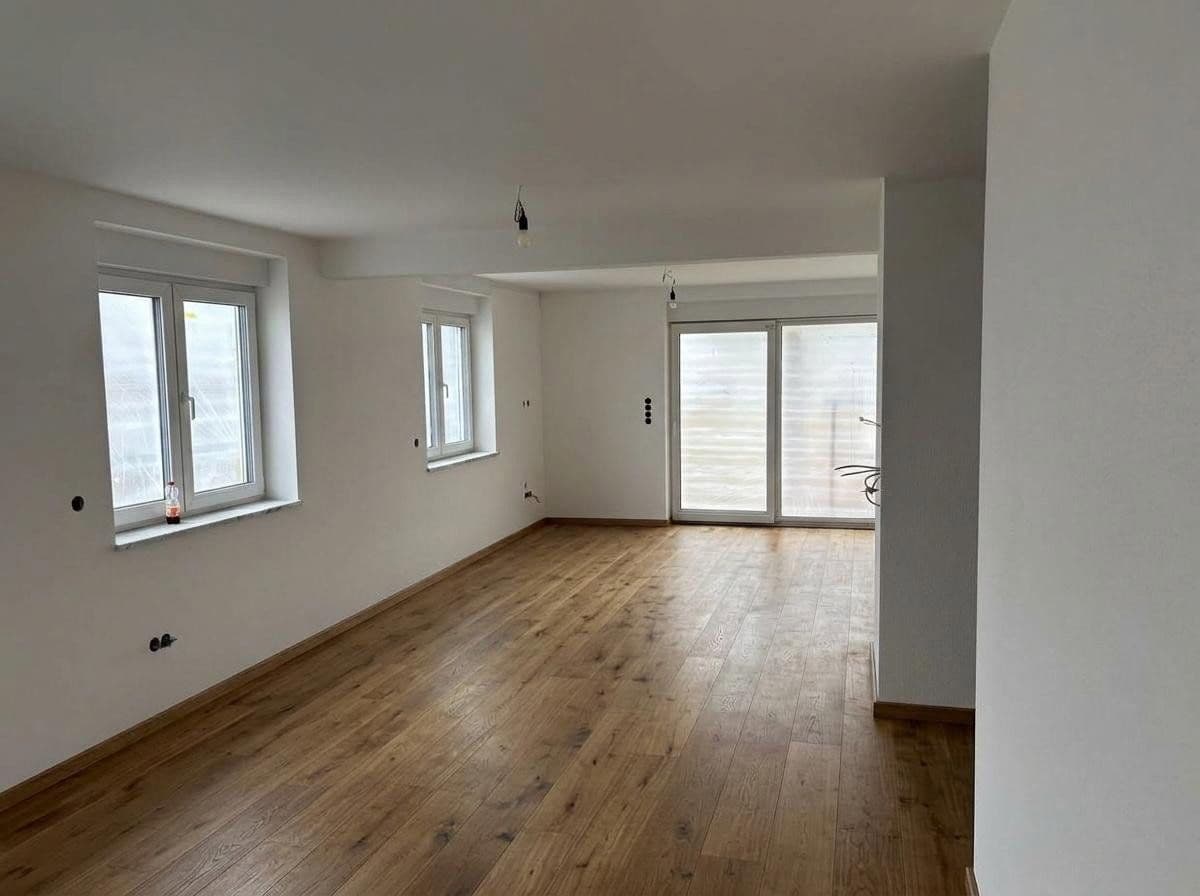 Pronájem bytu 3+1 108 m², Oberschwarzach, Bavorsko Pronájem bytu 3+1 108 m², Oberschwarzach, Bavorsko