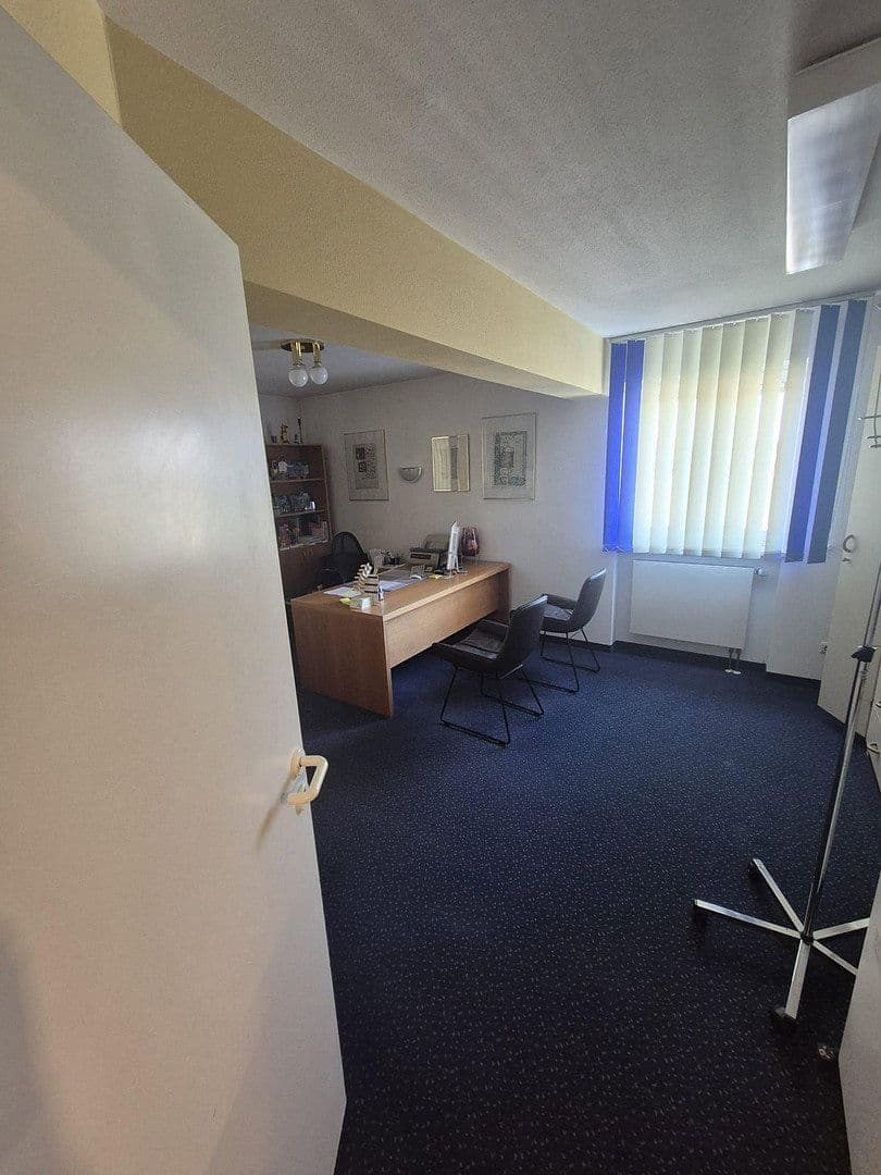 Pronájem kanceláře 160 m², Hauptstraße 5a, Erdweg, Bavorsko Pronájem kanceláře 160 m², Hauptstraße 5a, Erdweg, Bavorsko