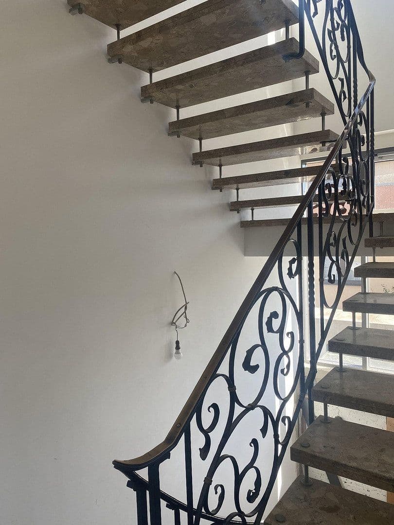 Prodej nebytového prostoru 631 m², Hattenhofen, Bádensko-Württembersko Prodej nebytového prostoru 631 m², Hattenhofen, Bádensko-Württembersko