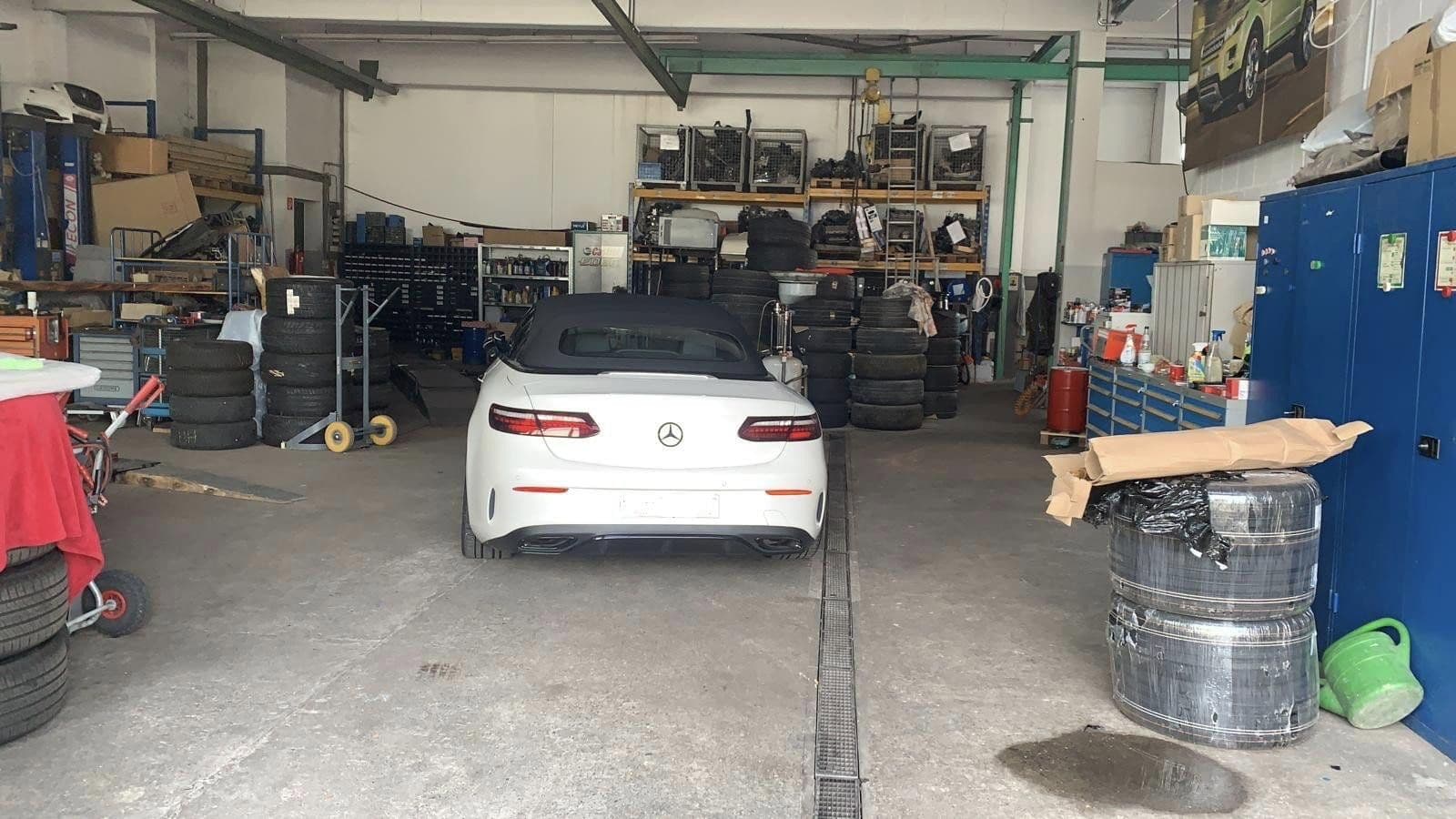Prodej nebytového prostoru 631 m², Hattenhofen, Bádensko-Württembersko Prodej nebytového prostoru 631 m², Hattenhofen, Bádensko-Württembersko