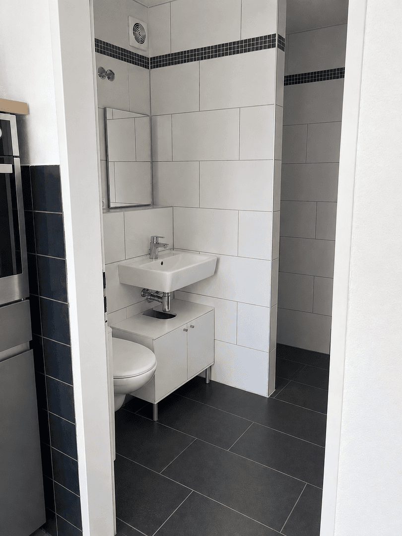 Prodej nebytového prostoru 631 m², Hattenhofen, Bádensko-Württembersko Prodej nebytového prostoru 631 m², Hattenhofen, Bádensko-Württembersko