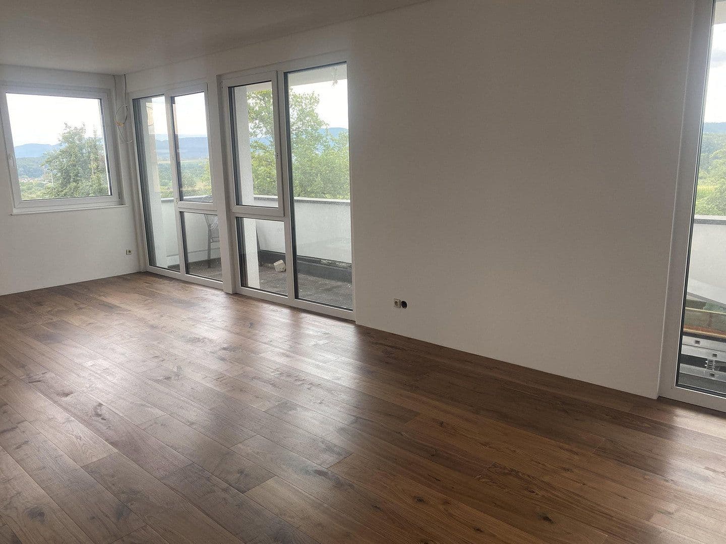 Prodej nebytového prostoru 631 m², Hattenhofen, Bádensko-Württembersko Prodej nebytového prostoru 631 m², Hattenhofen, Bádensko-Württembersko