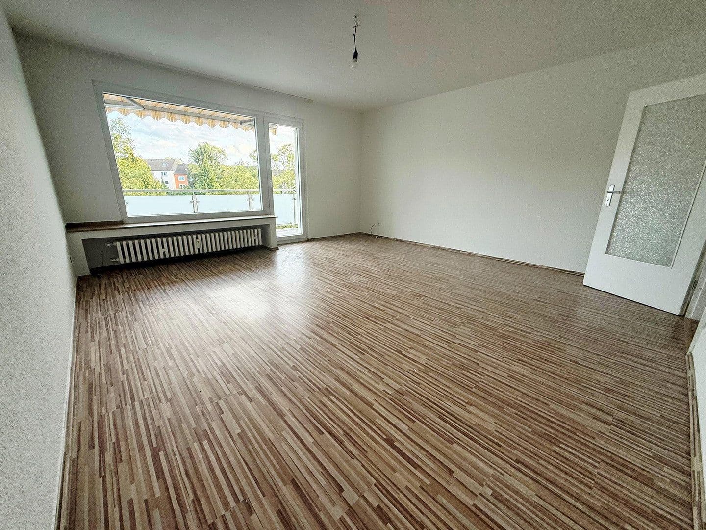 Prodej bytu 3+kk 92 m², Kerckhoffstr 200, Essen, Severní Porýní-Vestfálsko Prodej bytu 3+kk 92 m², Kerckhoffstr 200, Essen, Severní Porýní-Vestfálsko
