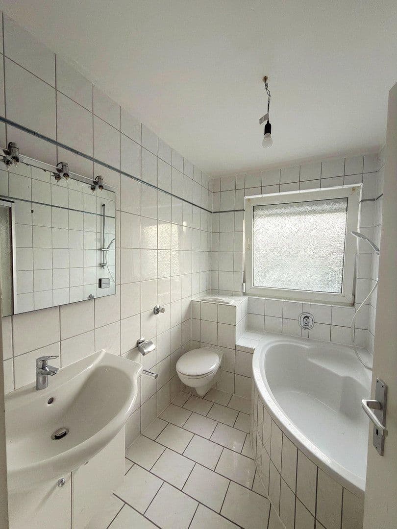 Prodej bytu 3+kk 92 m², Kerckhoffstr 200, Essen, Severní Porýní-Vestfálsko Prodej bytu 3+kk 92 m², Kerckhoffstr 200, Essen, Severní Porýní-Vestfálsko