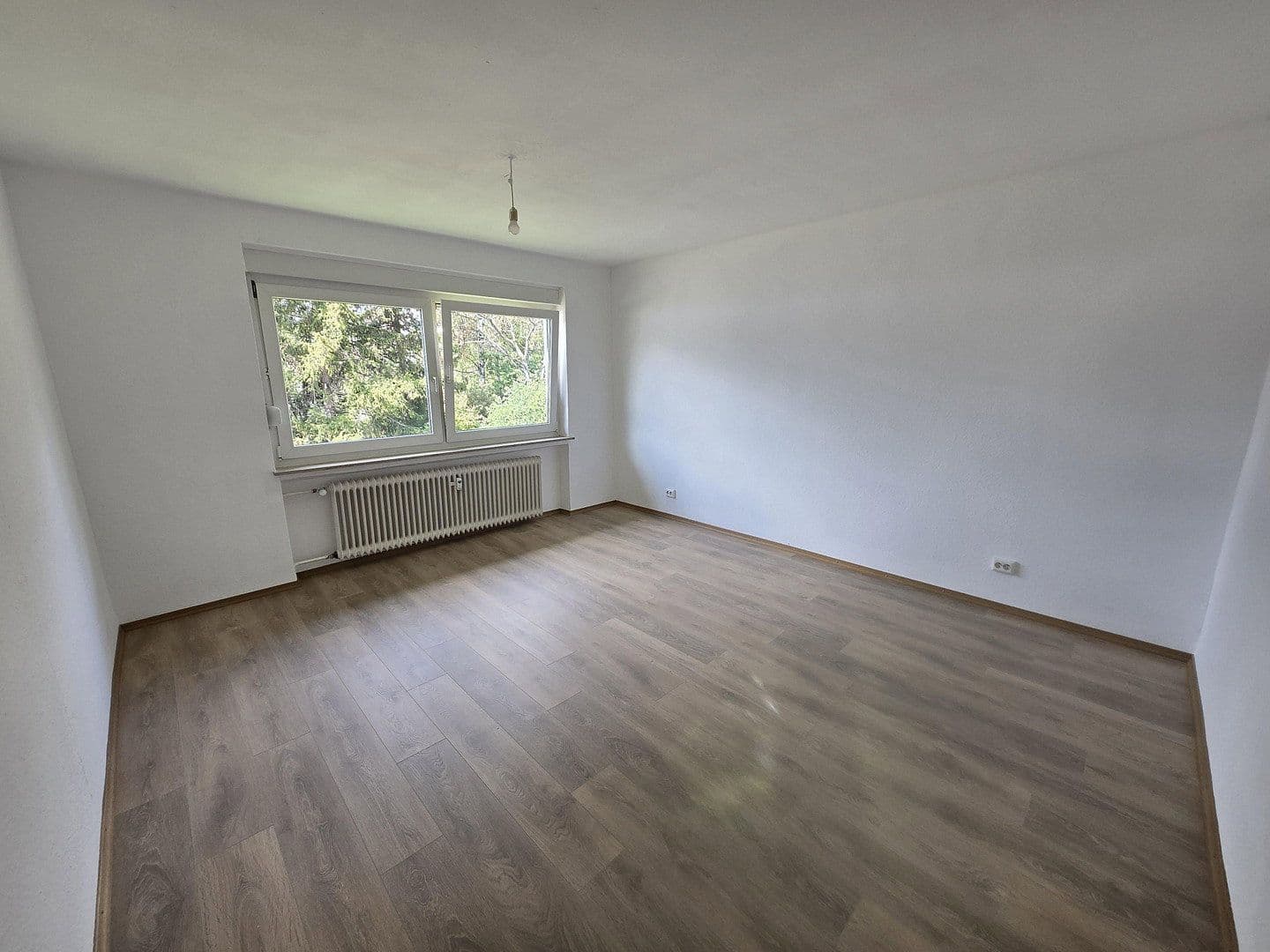 Pronájem bytu 3+1 88 m², Kohlmeisenweg 8, Albstadt, Bádensko-Württembersko Pronájem bytu 3+1 88 m², Kohlmeisenweg 8, Albstadt, Bádensko-Württembersko