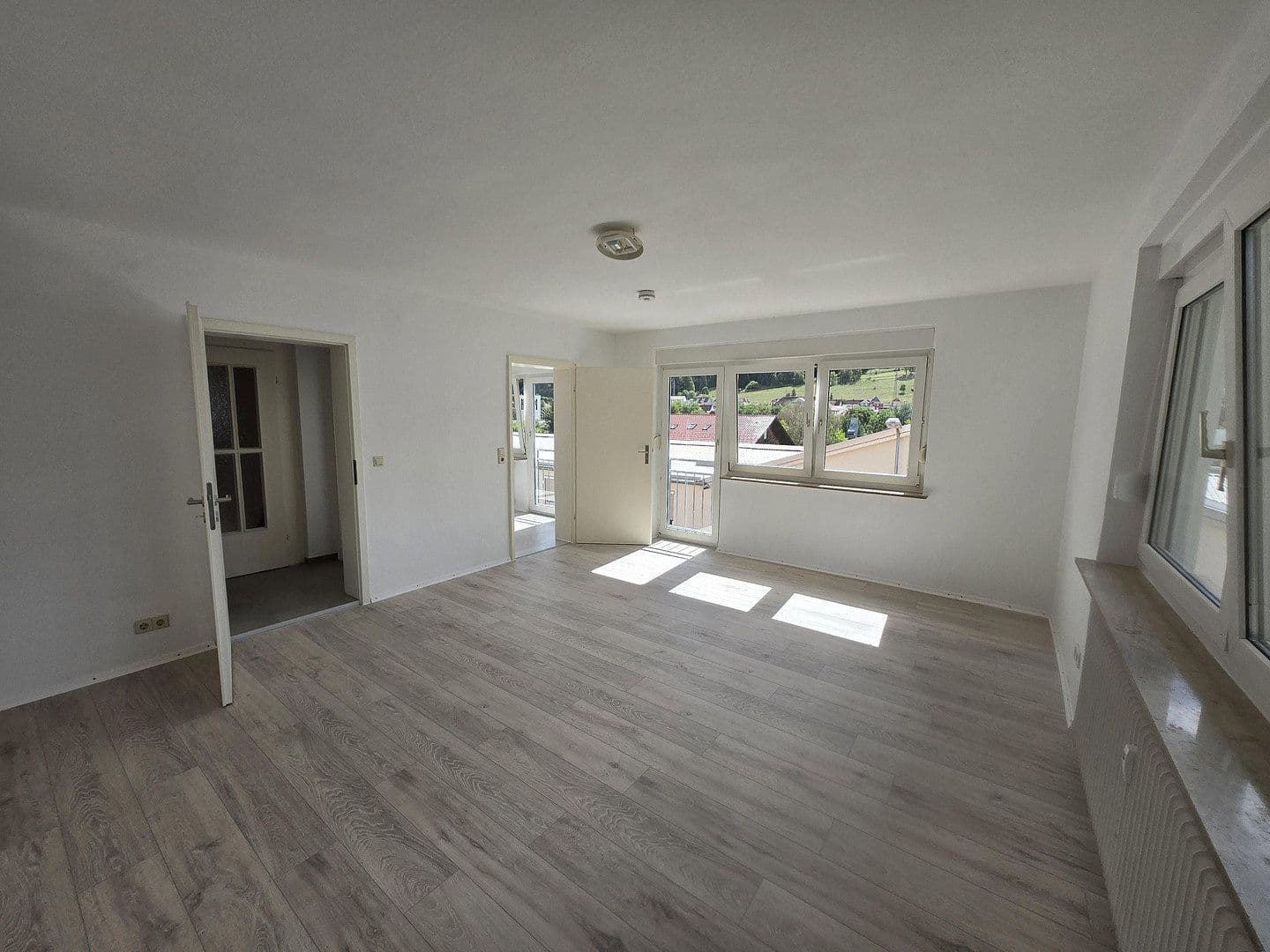 Pronájem bytu 3+1 88 m², Kohlmeisenweg 8, Albstadt, Bádensko-Württembersko Pronájem bytu 3+1 88 m², Kohlmeisenweg 8, Albstadt, Bádensko-Württembersko