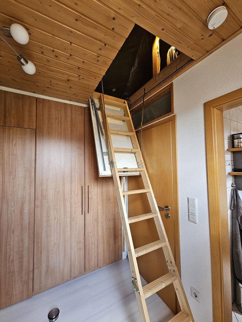 Prodej domu 103 m², pozemek 171 m², Etzelstraße 15, Roth, Bavorsko Prodej domu 103 m², pozemek 171 m², Etzelstraße 15, Roth, Bavorsko