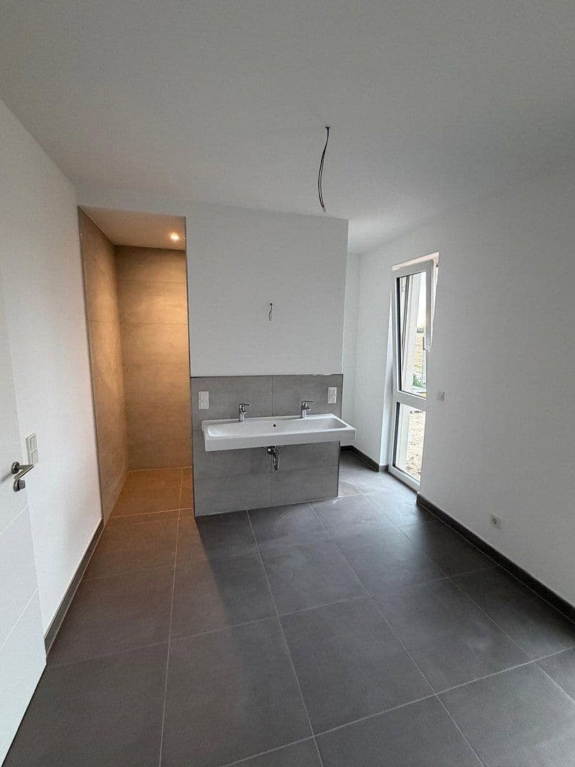 Pronájem domu 150 m², pozemek 957 m², Schweineanger 40, Magdeburg, Sasko-Anhaltsko Pronájem domu 150 m², pozemek 957 m², Schweineanger 40, Magdeburg, Sasko-Anhaltsko