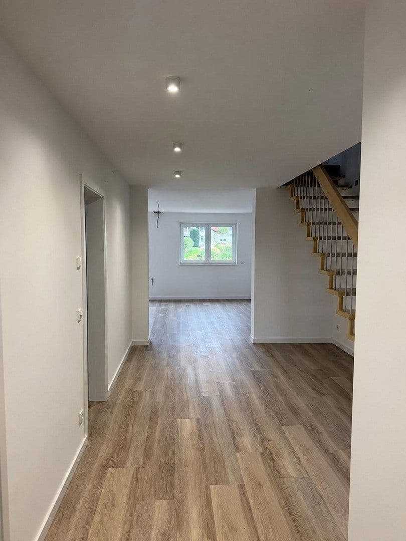 Pronájem domu 150 m², pozemek 957 m², Schweineanger 40, Magdeburg, Sasko-Anhaltsko Pronájem domu 150 m², pozemek 957 m², Schweineanger 40, Magdeburg, Sasko-Anhaltsko
