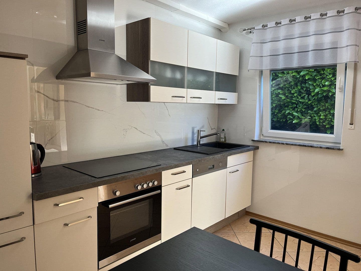 Pronájem bytu 2+1 56 m², Kreuztal, Severní Porýní-Vestfálsko Pronájem bytu 2+1 56 m², Kreuztal, Severní Porýní-Vestfálsko