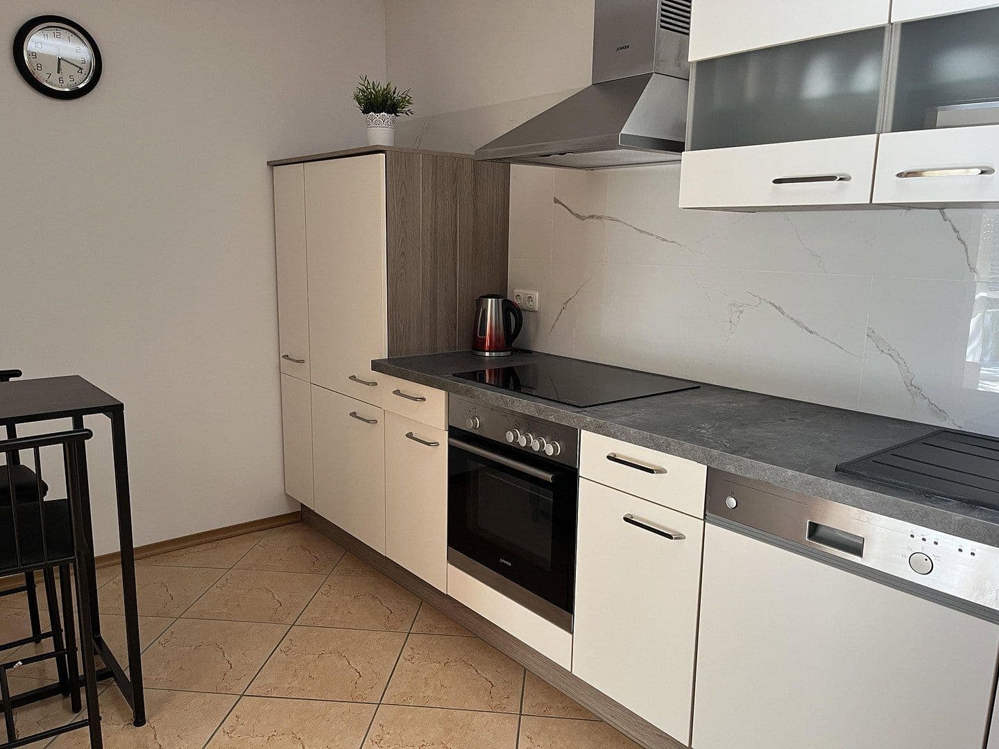 Pronájem bytu 2+1 56 m², Kreuztal, Severní Porýní-Vestfálsko Pronájem bytu 2+1 56 m², Kreuztal, Severní Porýní-Vestfálsko