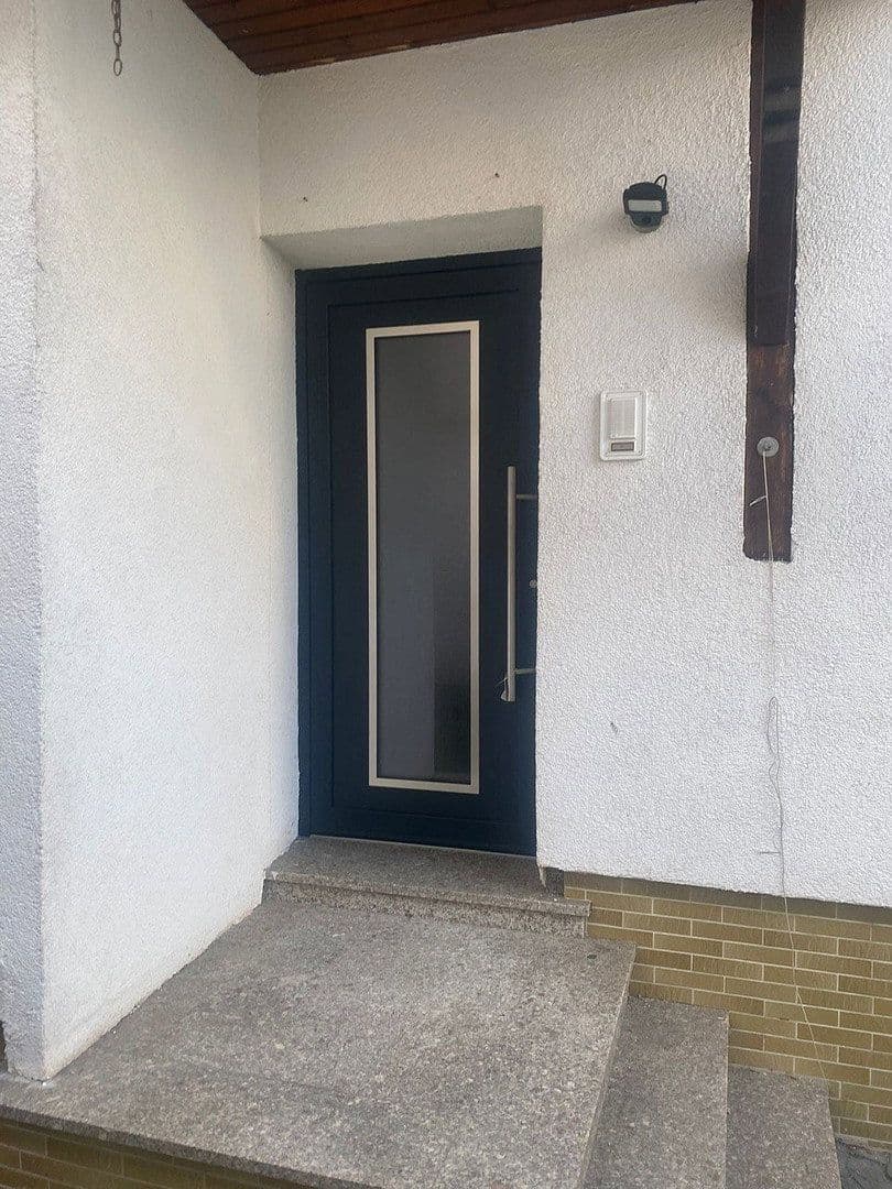 Prodej bytu 3+1 80 m², Klappergase 4, Rosbach v. d. Höhe, Hessen Prodej bytu 3+1 80 m², Klappergase 4, Rosbach v. d. Höhe, Hessen
