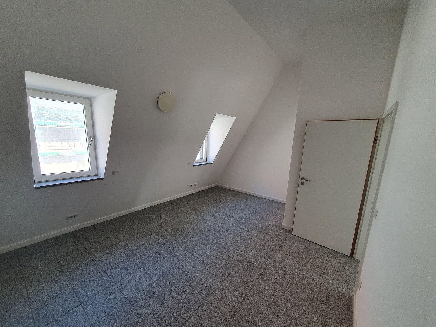 Pronájem bytu 4+1 102 m², Spitalstr 4, Ingolstadt, Bavorsko Pronájem bytu 4+1 102 m², Spitalstr 4, Ingolstadt, Bavorsko