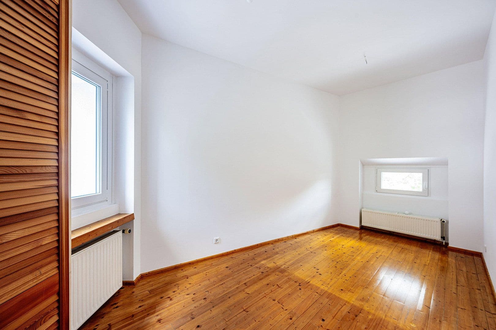 Pronájem bytu 2+1 76 m², Mühlenweg 58, Wuppertal, Severní Porýní-Vestfálsko Pronájem bytu 2+1 76 m², Mühlenweg 58, Wuppertal, Severní Porýní-Vestfálsko