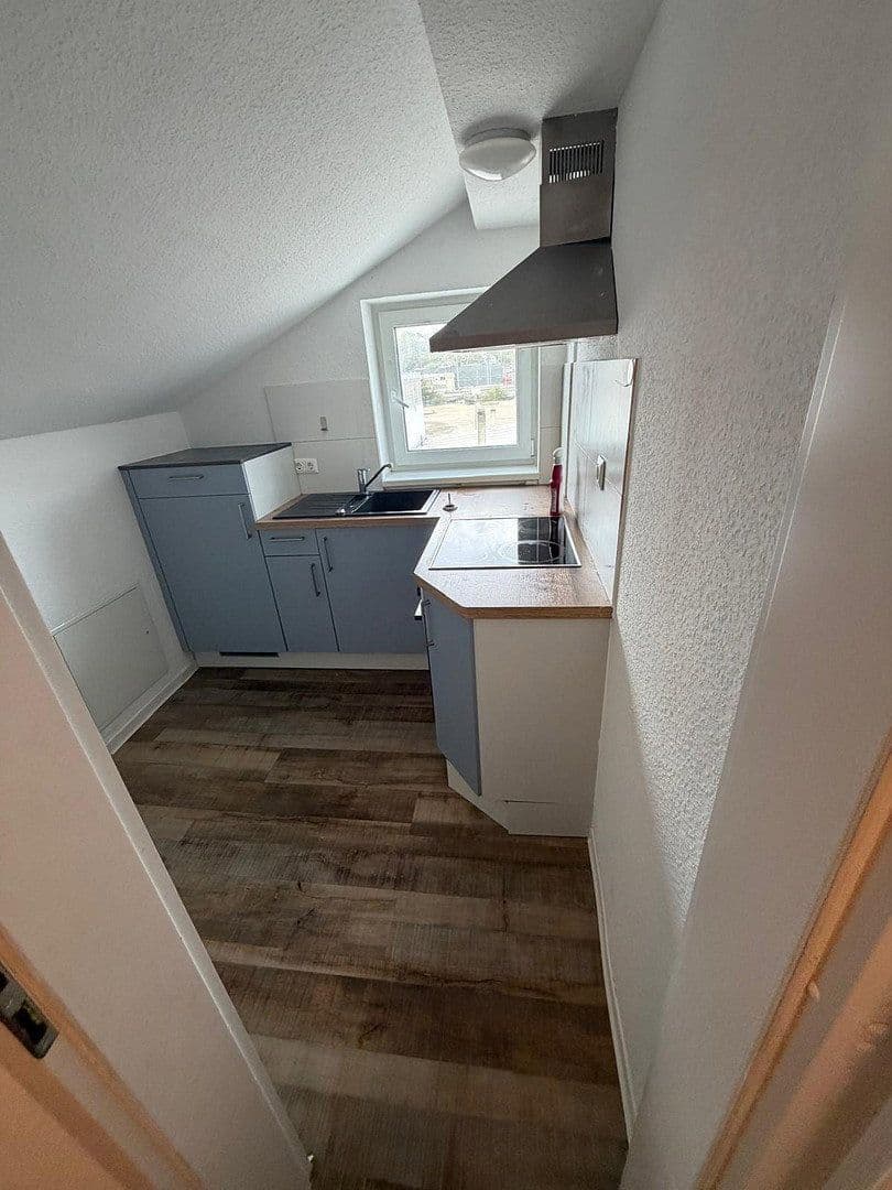 Pronájem bytu 2+1 42 m², Blaubeurer Str. 64, Ulm, Bádensko-Württembersko Pronájem bytu 2+1 42 m², Blaubeurer Str. 64, Ulm, Bádensko-Württembersko