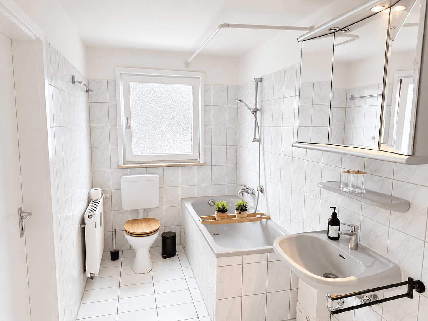 Pronájem bytu 2+1 53 m², Vennstr. 114, Düsseldorf, Severní Porýní-Vestfálsko Pronájem bytu 2+1 53 m², Vennstr. 114, Düsseldorf, Severní Porýní-Vestfálsko