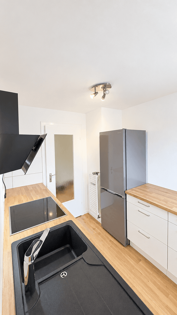 Pronájem bytu 2+1 53 m², Vennstr. 114, Düsseldorf, Severní Porýní-Vestfálsko Pronájem bytu 2+1 53 m², Vennstr. 114, Düsseldorf, Severní Porýní-Vestfálsko