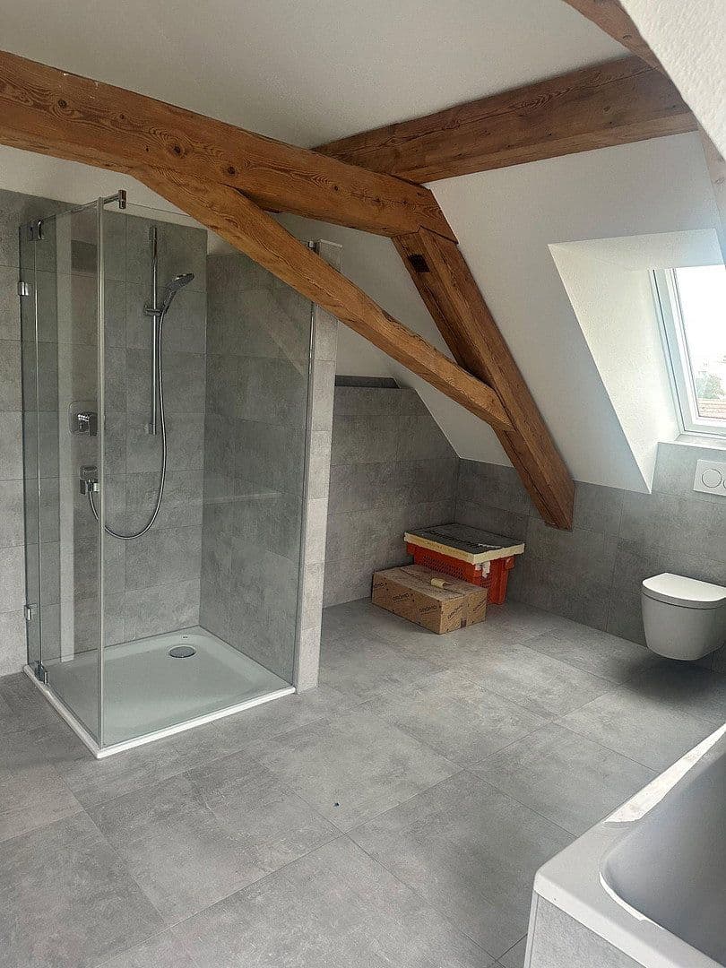 Pronájem bytu 4+1 119 m², Staufener Str. 70, Bad Krozingen, Bádensko-Württembersko Pronájem bytu 4+1 119 m², Staufener Str. 70, Bad Krozingen, Bádensko-Württembersko