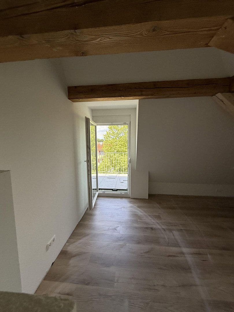 Pronájem bytu 4+1 119 m², Staufener Str. 70, Bad Krozingen, Bádensko-Württembersko Pronájem bytu 4+1 119 m², Staufener Str. 70, Bad Krozingen, Bádensko-Württembersko