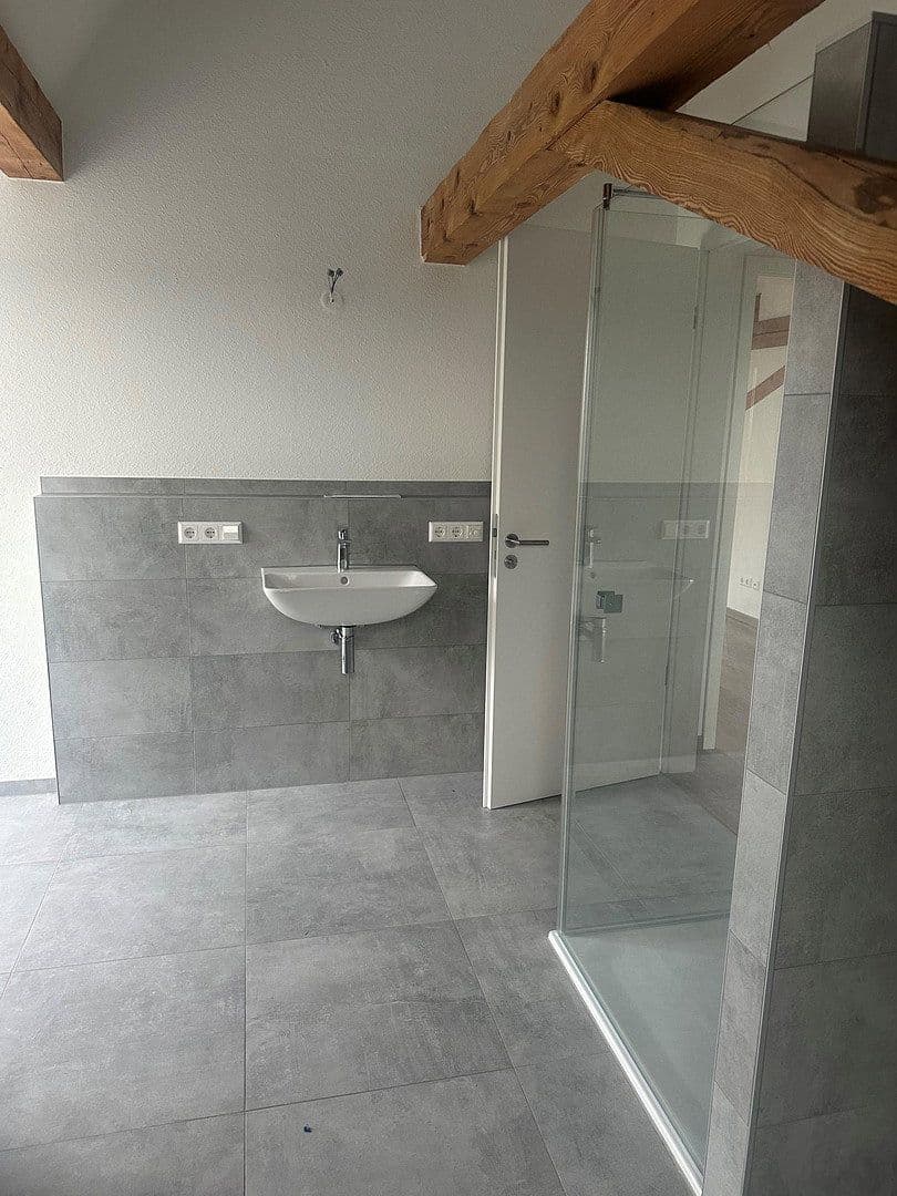 Pronájem bytu 4+1 119 m², Staufener Str. 70, Bad Krozingen, Bádensko-Württembersko Pronájem bytu 4+1 119 m², Staufener Str. 70, Bad Krozingen, Bádensko-Württembersko