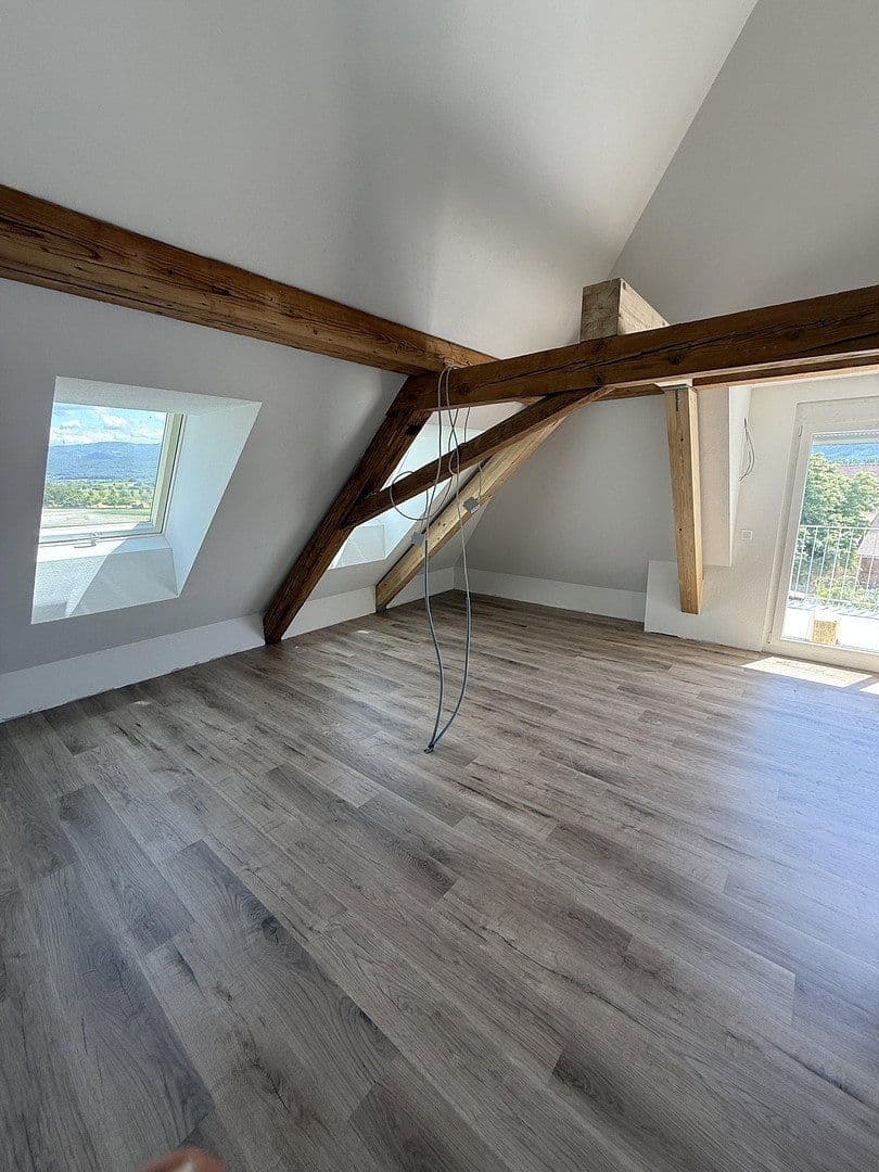 Pronájem bytu 4+1 119 m², Staufener Str. 70, Bad Krozingen, Bádensko-Württembersko Pronájem bytu 4+1 119 m², Staufener Str. 70, Bad Krozingen, Bádensko-Württembersko