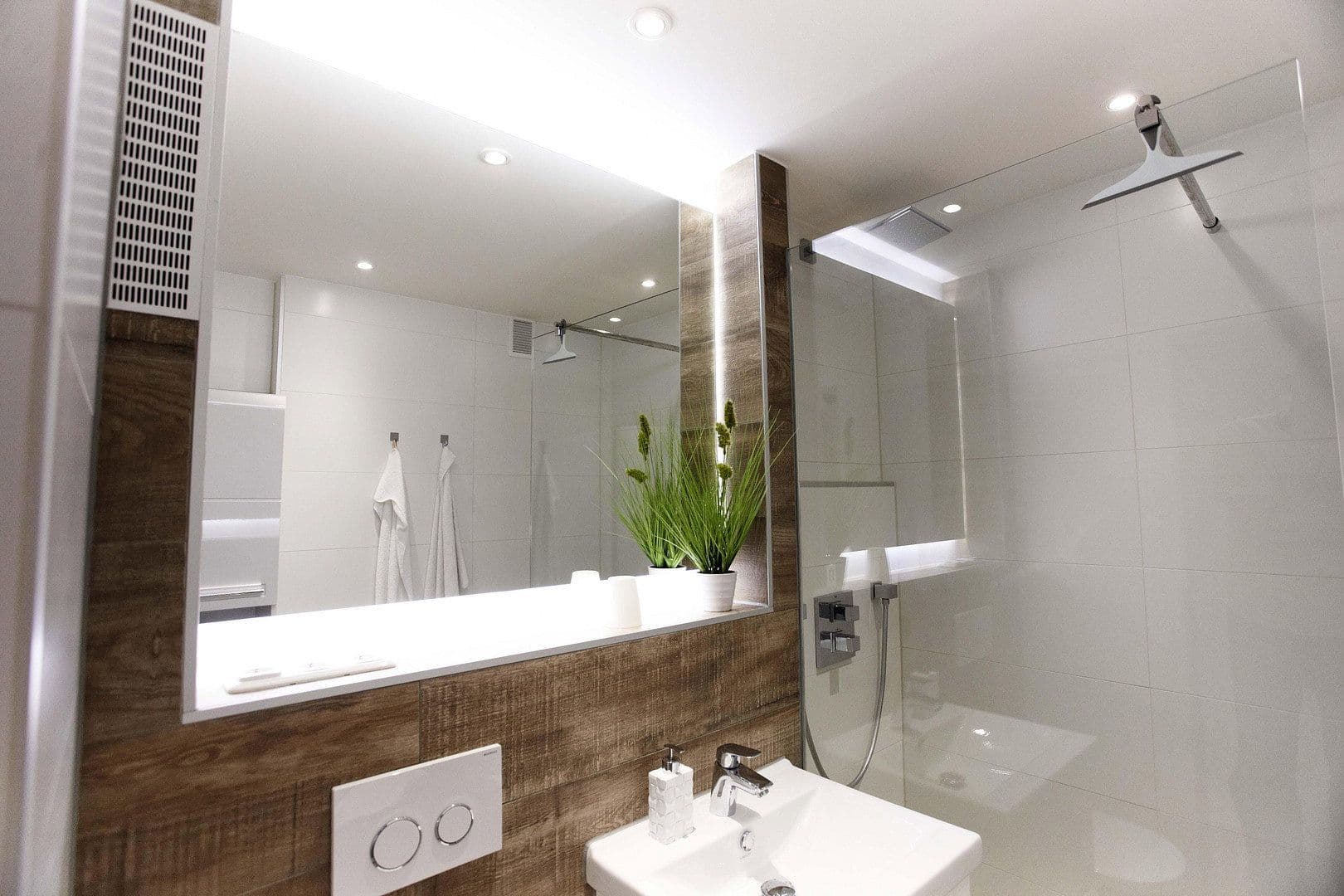 Pronájem bytu 1+1 32 m², Düsseldorfer Str. 7, München, Bavorsko Pronájem bytu 1+1 32 m², Düsseldorfer Str. 7, München, Bavorsko
