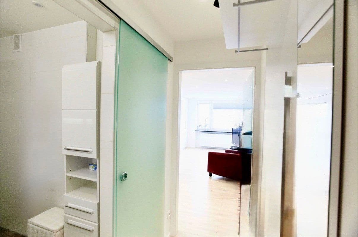 Pronájem bytu 1+1 32 m², Düsseldorfer Str. 7, München, Bavorsko Pronájem bytu 1+1 32 m², Düsseldorfer Str. 7, München, Bavorsko