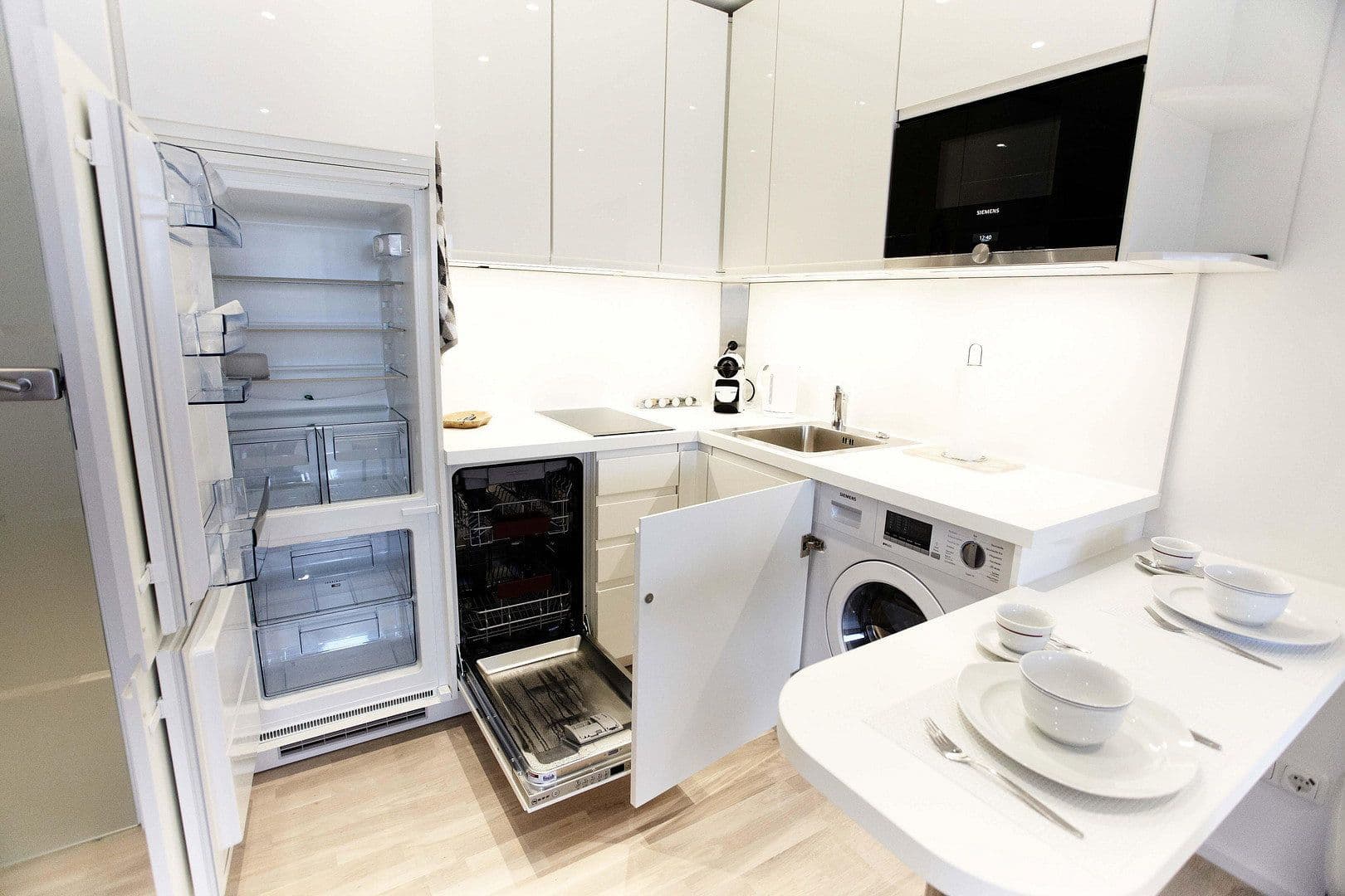 Pronájem bytu 1+1 32 m², Düsseldorfer Str. 7, München, Bavorsko Pronájem bytu 1+1 32 m², Düsseldorfer Str. 7, München, Bavorsko