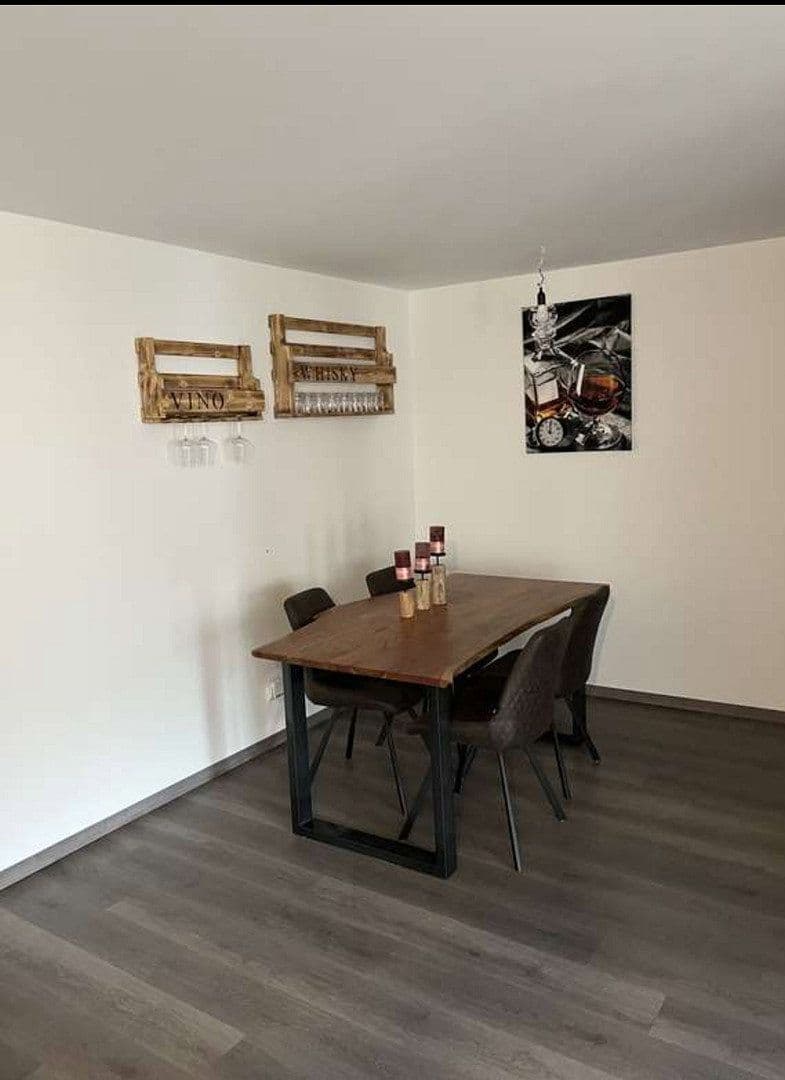 Prodej bytu 3+1 76 m², Kopernikusallee 60, Pforzheim, Bádensko-Württembersko Prodej bytu 3+1 76 m², Kopernikusallee 60, Pforzheim, Bádensko-Württembersko