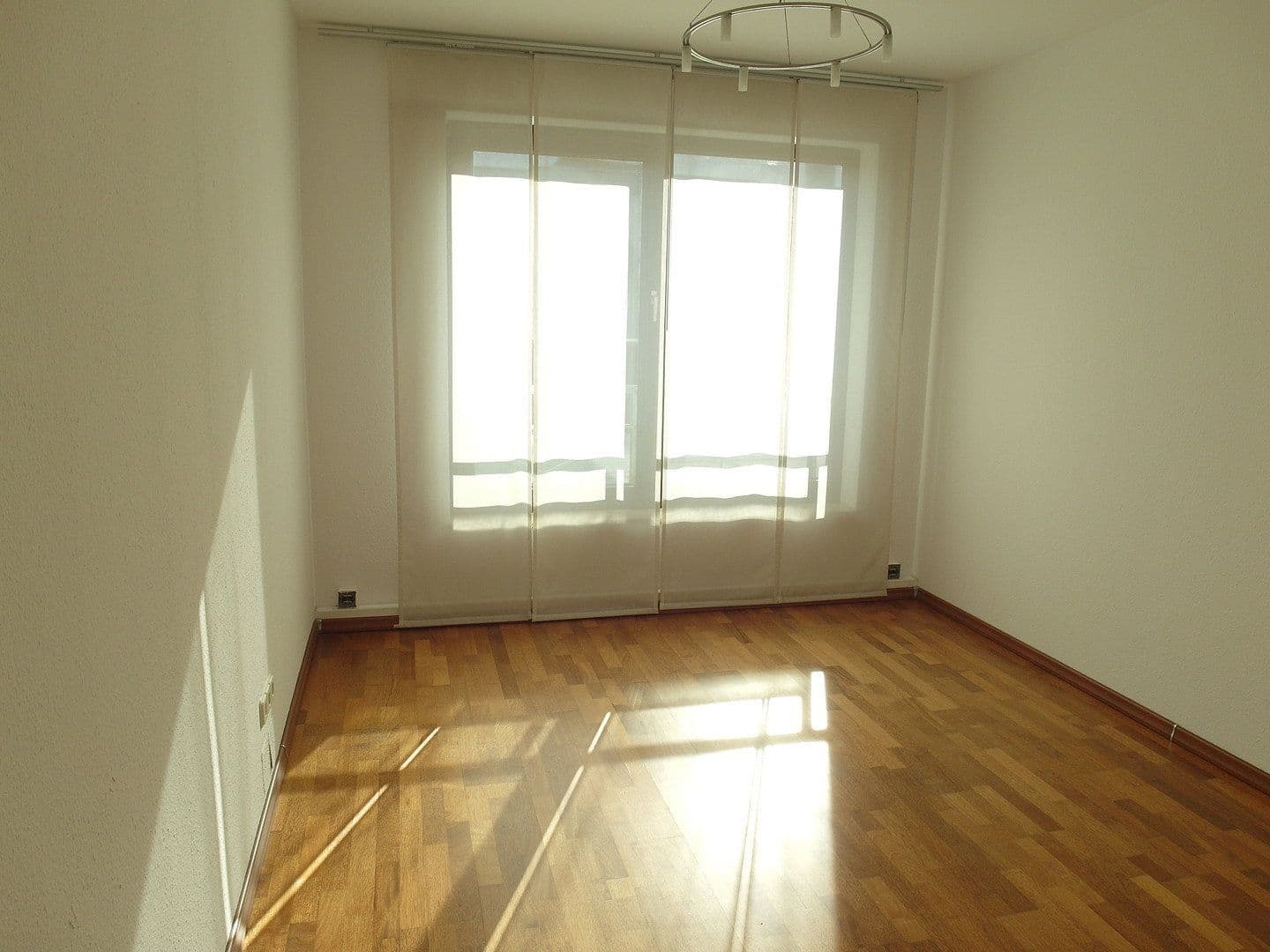 Pronájem bytu 5+1 174 m², Neusser Straße 26b, Meerbusch, Severní Porýní-Vestfálsko Pronájem bytu 5+1 174 m², Neusser Straße 26b, Meerbusch, Severní Porýní-Vestfálsko