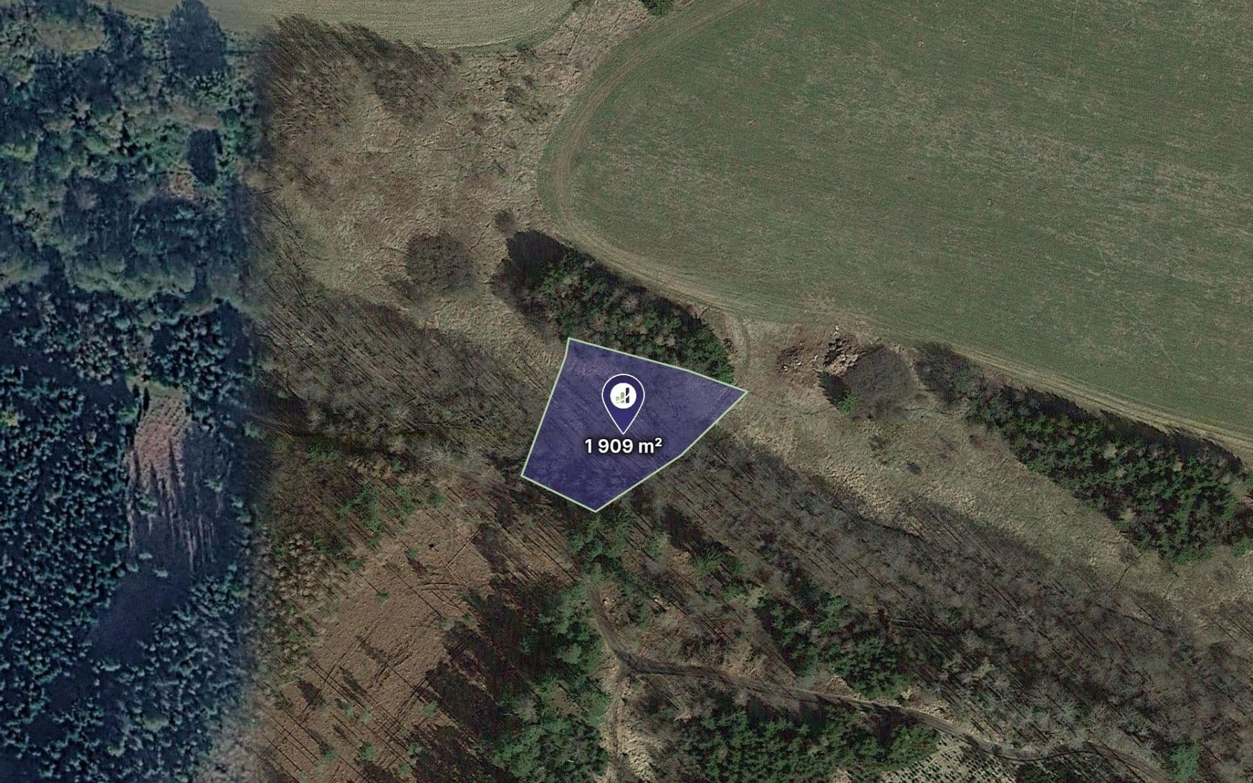 Prodej pozemku 22.679 m², Kladruby, Středočeský kraj Prodej pozemku 22.679 m², Kladruby, Středočeský kraj