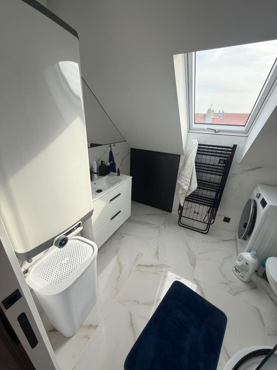 Pronájem bytu 1+kk 25 m², Ďáblická, Praha, Praha Pronájem bytu 1+kk 25 m², Ďáblická, Praha, Praha