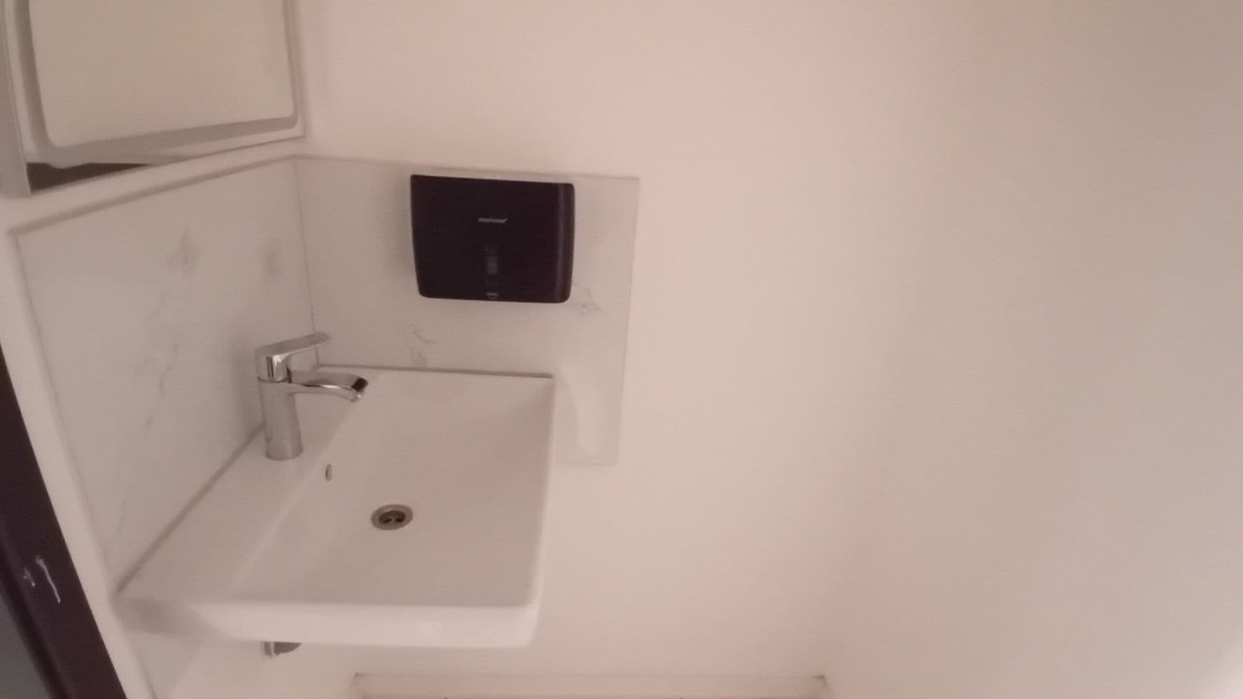 Pronájem nebytového prostoru 44 m², Husitská, Praha, Praha Pronájem nebytového prostoru 44 m², Husitská, Praha, Praha