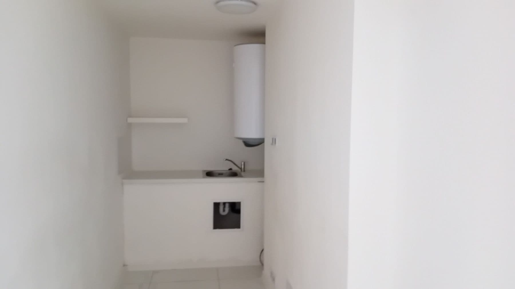 Pronájem nebytového prostoru 44 m², Husitská, Praha, Praha Pronájem nebytového prostoru 44 m², Husitská, Praha, Praha