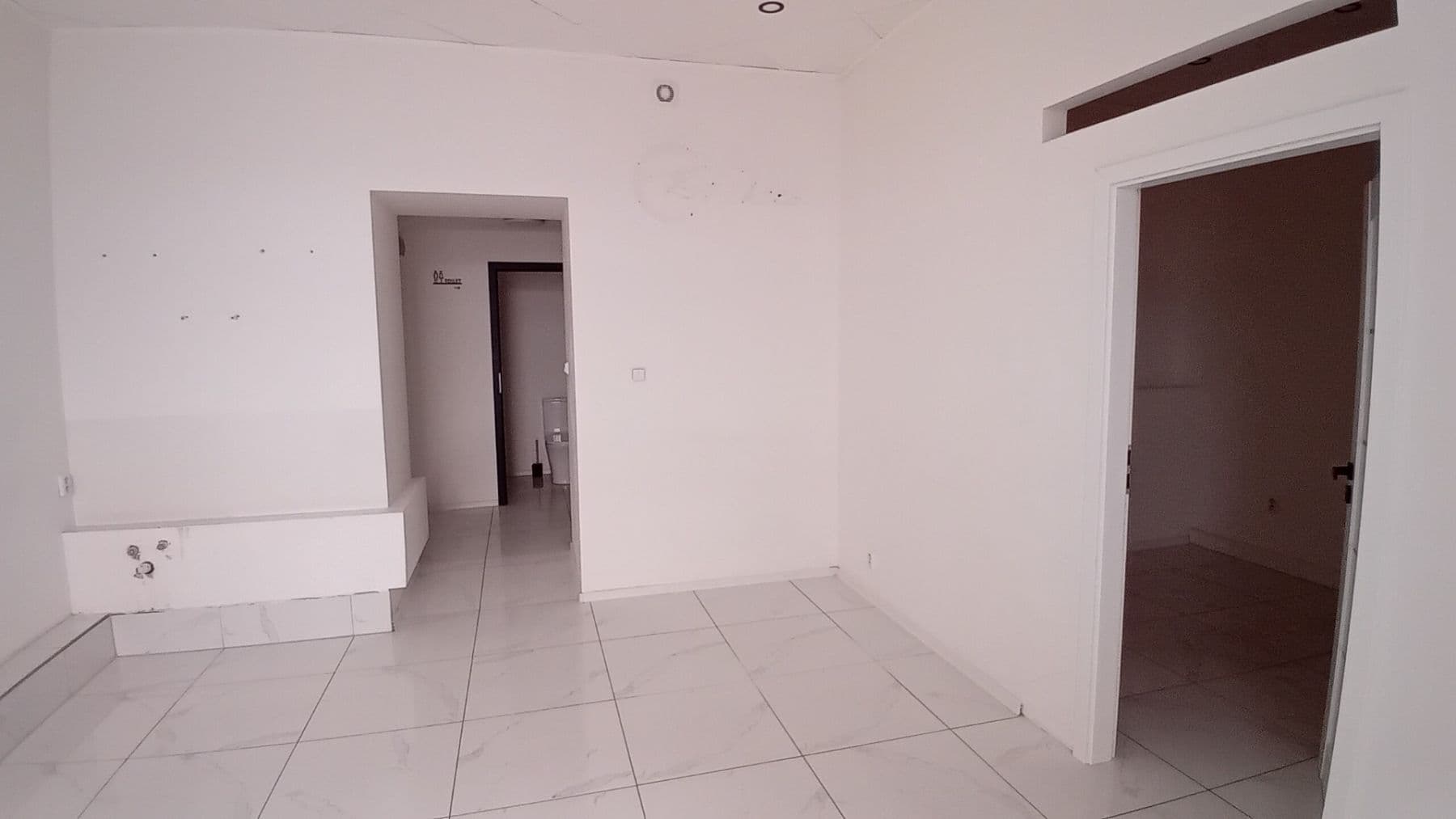 Pronájem nebytového prostoru 44 m², Husitská, Praha, Praha Pronájem nebytového prostoru 44 m², Husitská, Praha, Praha