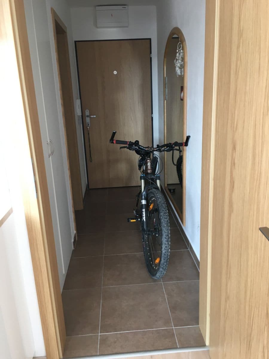 Pronájem bytu 1+kk 30 m², Ječná, Hostivice, Středočeský kraj Pronájem bytu 1+kk 30 m², Ječná, Hostivice, Středočeský kraj