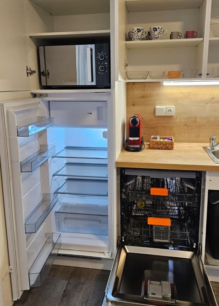 Pronájem bytu 40 m², Plzenska, Praha, Praha Pronájem bytu 40 m², Plzenska, Praha, Praha
