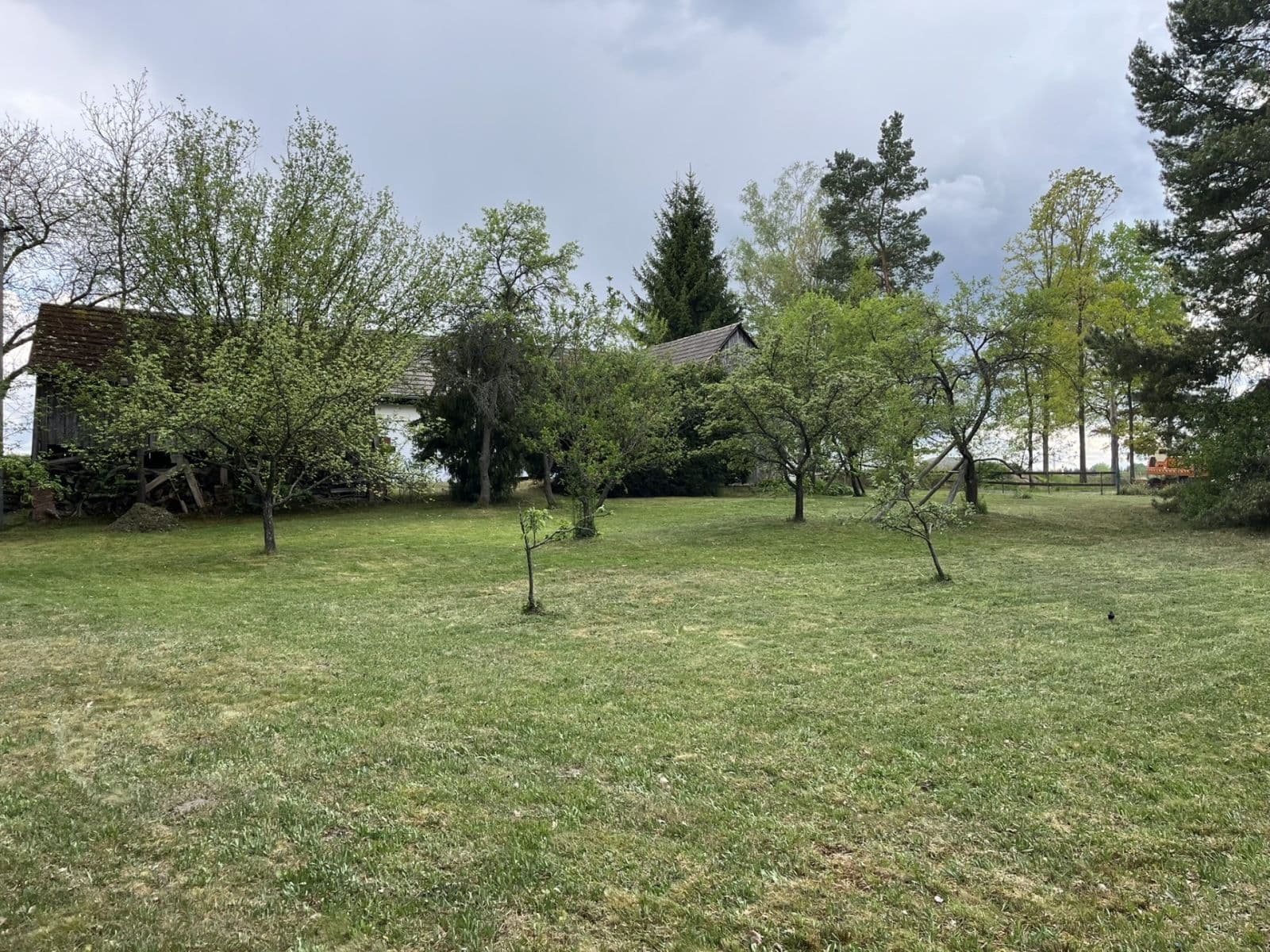 Prodej chaty, chalupy 97 m², pozemek 2.851 m², Hrachoviště, Jihočeský kraj Prodej chaty, chalupy 97 m², pozemek 2.851 m², Hrachoviště, Jihočeský kraj