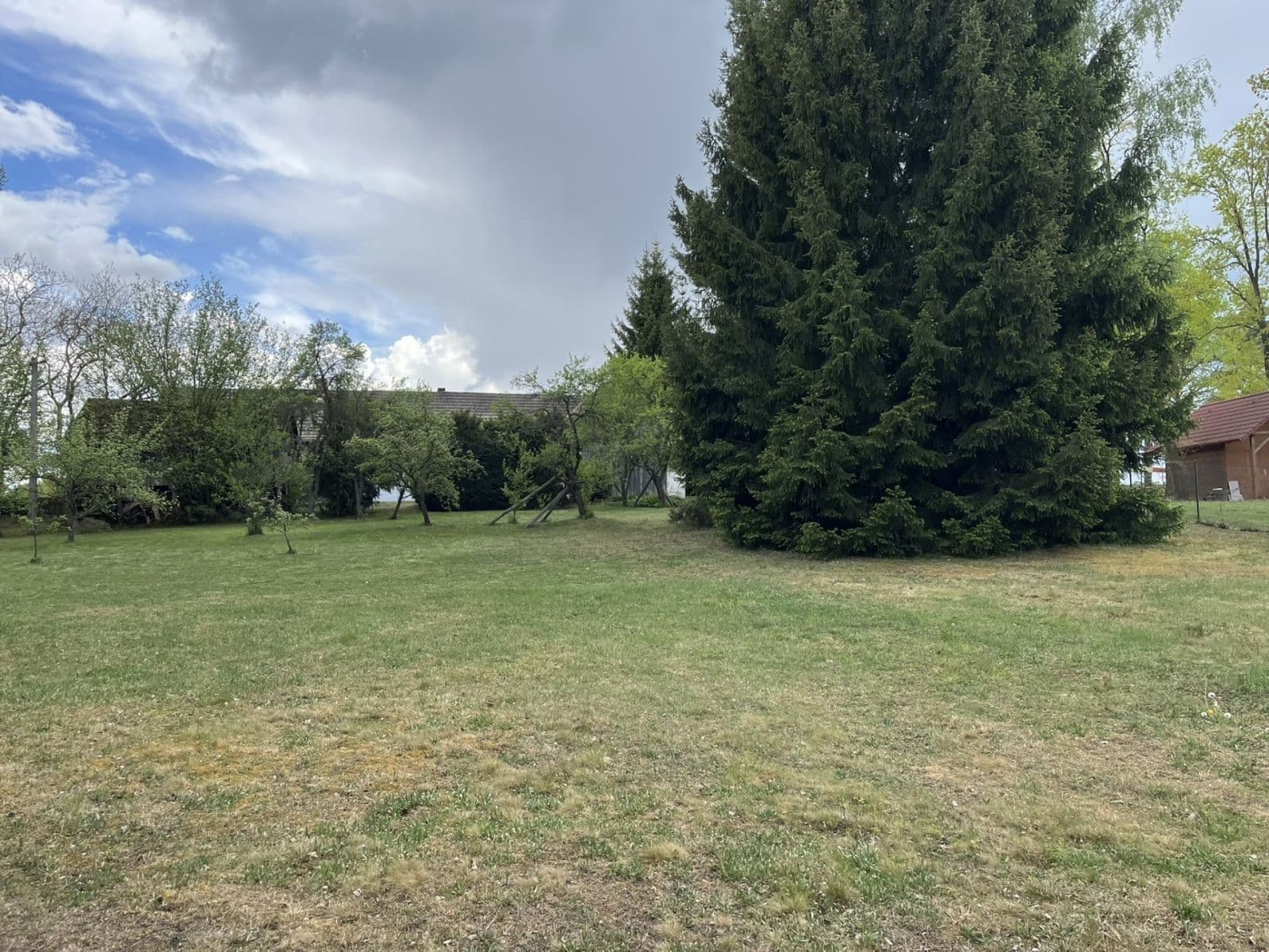 Prodej chaty, chalupy 97 m², pozemek 2.851 m², Hrachoviště, Jihočeský kraj Prodej chaty, chalupy 97 m², pozemek 2.851 m², Hrachoviště, Jihočeský kraj